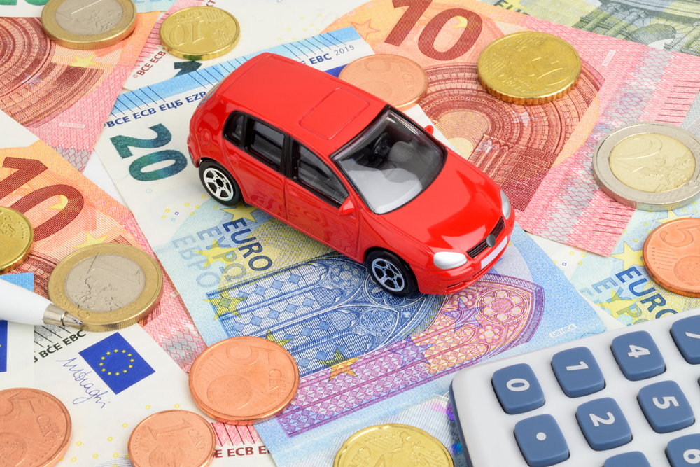 Credit Score Tips for Leasing Vs. Financing Vehicle